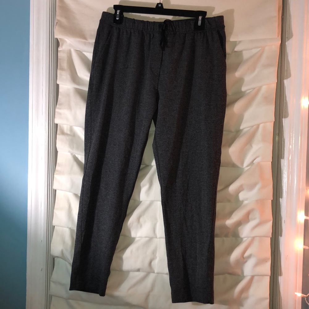 Lululemon Gray Printed Workpant/Jogger Size 8